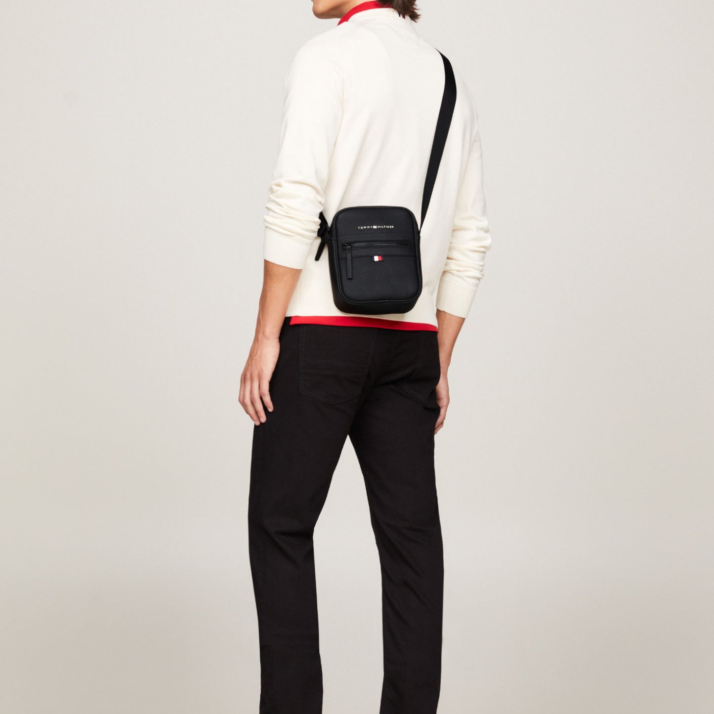 Tommy Hilfiger men's crossbody bag in black