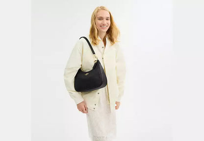 Coach Women's Shoulder Bag, Black (CV935)