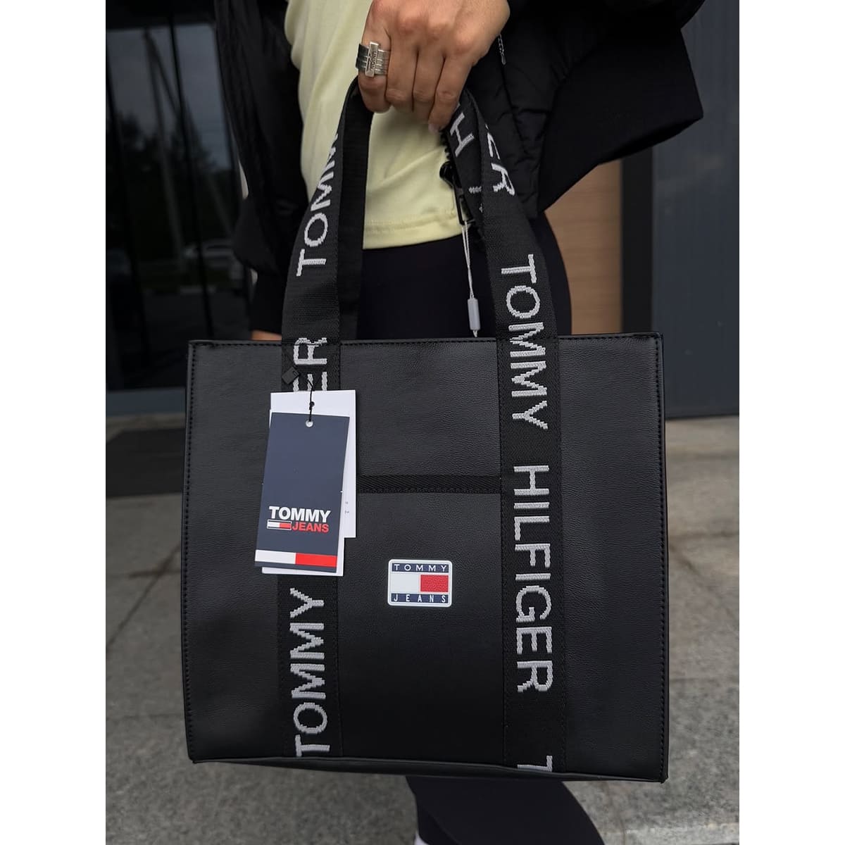Tommy Hilfiger Black Women Handbag